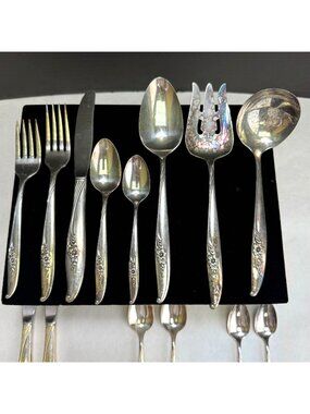Vintage Nobility Oneida Empire Crafts Magic Moment Silverplate Flatware Set 33 P